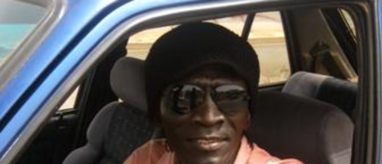 Article : Oumar Bâ, taxi-touriste à Saly : l’éternel insoumis